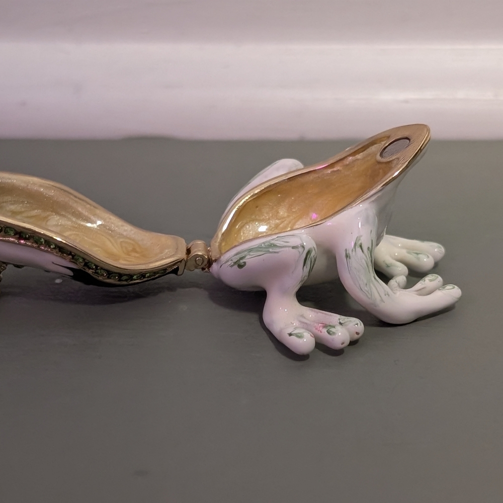 Frog Trinket - Picture 3 of 3